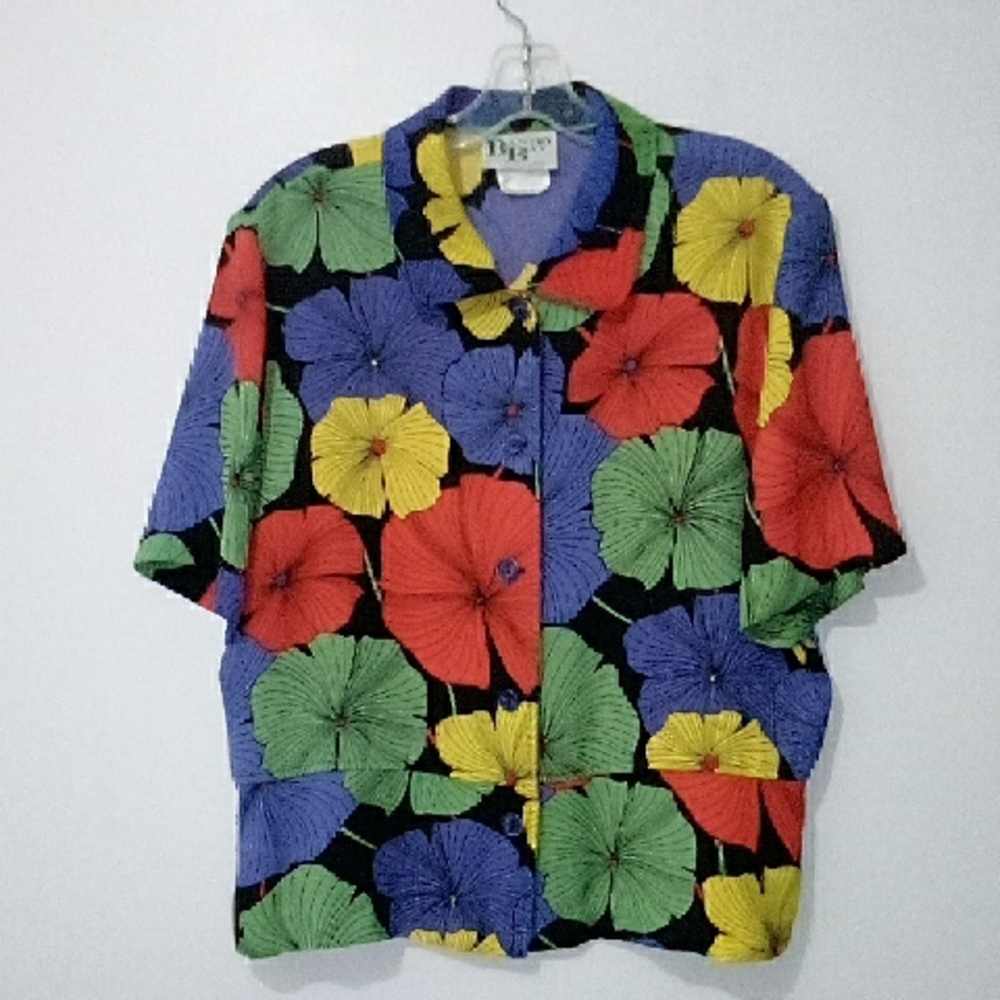 Bantry Bay Vintage Colorful Floral Button-Up  Shirt